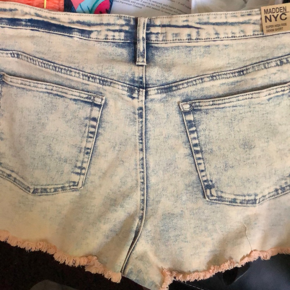Women High Rise Denim Shorts - Picture 2 of 4